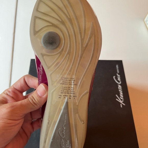 Kenneth Cole wedge sandals. BNIB. Size 6.5 - Picture 3 of 5